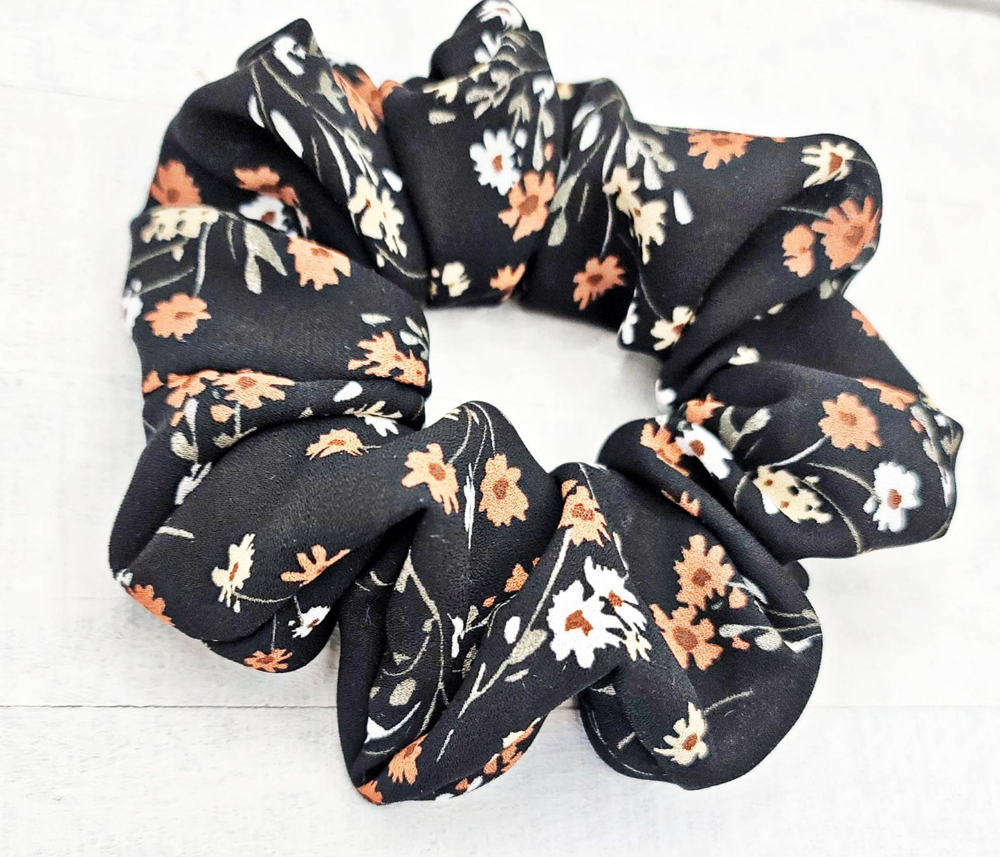 Scrunchies/Silk Scrunchie/Scrunchy/Wedding Scrunchies/Hair Ties/Pony Holders/Gifts for Bridesmaids/Wedding Party Gifts/