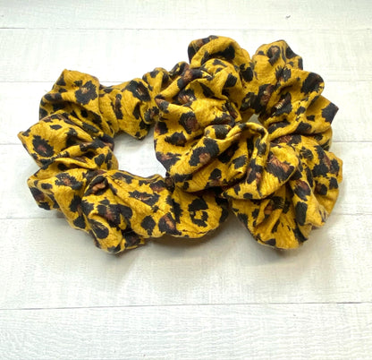 Cheeta Scrunchy/Ponytail Holder/Hair Tie/Birthday Gift/Wedding Gift/Scrunchies For Girls/Silk Fabric/Silk Scrunchies