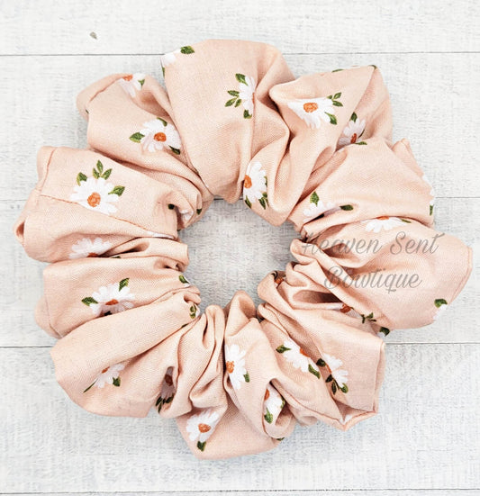 Summer Scrunchies/Flower Scrunchie/Scrunchy/Wedding Scrunchies/Hair Ties/Pony Holders/Gifts for Bridesmaids/Wedding Party Gifts